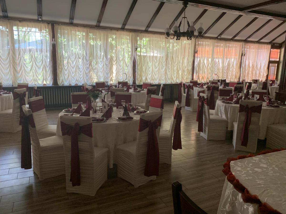 Pensiune Restaurant Rustic Rm Sarat Rimnicu Sarat Exterior foto