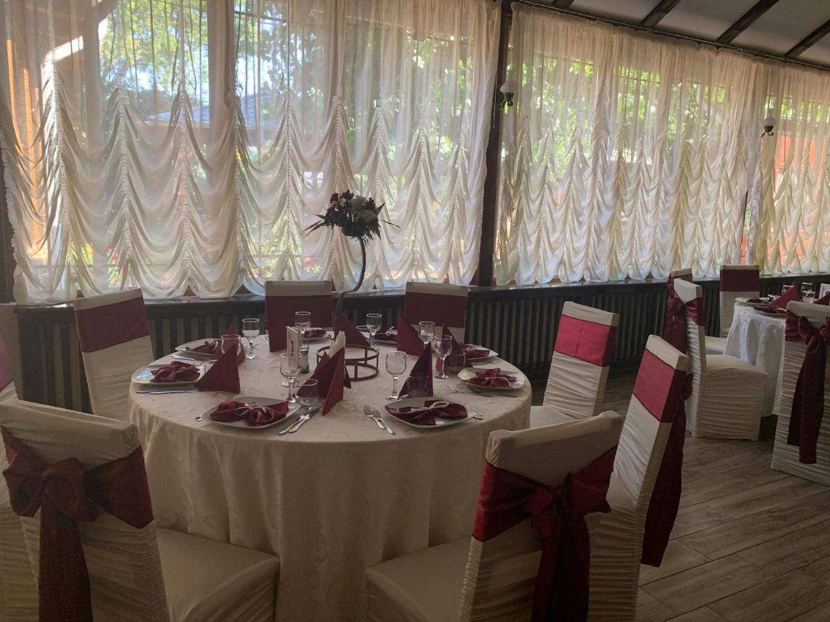 Pensiune Restaurant Rustic Rm Sarat Rimnicu Sarat Exterior foto
